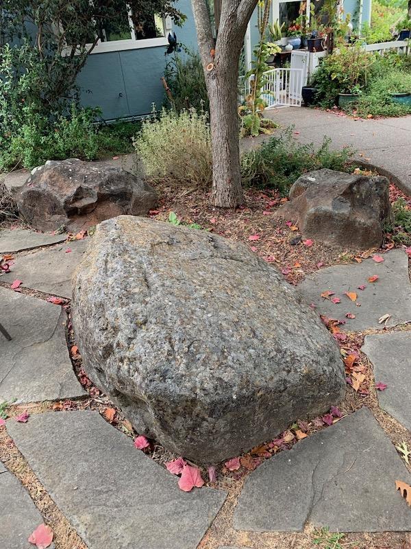 Node boulder